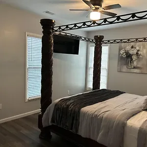  Apartment Favored United States